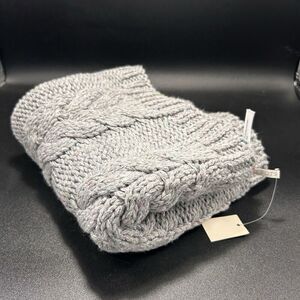 New Talbots Scarf Women's One Size Grey Speckled Cable Knit Pullover